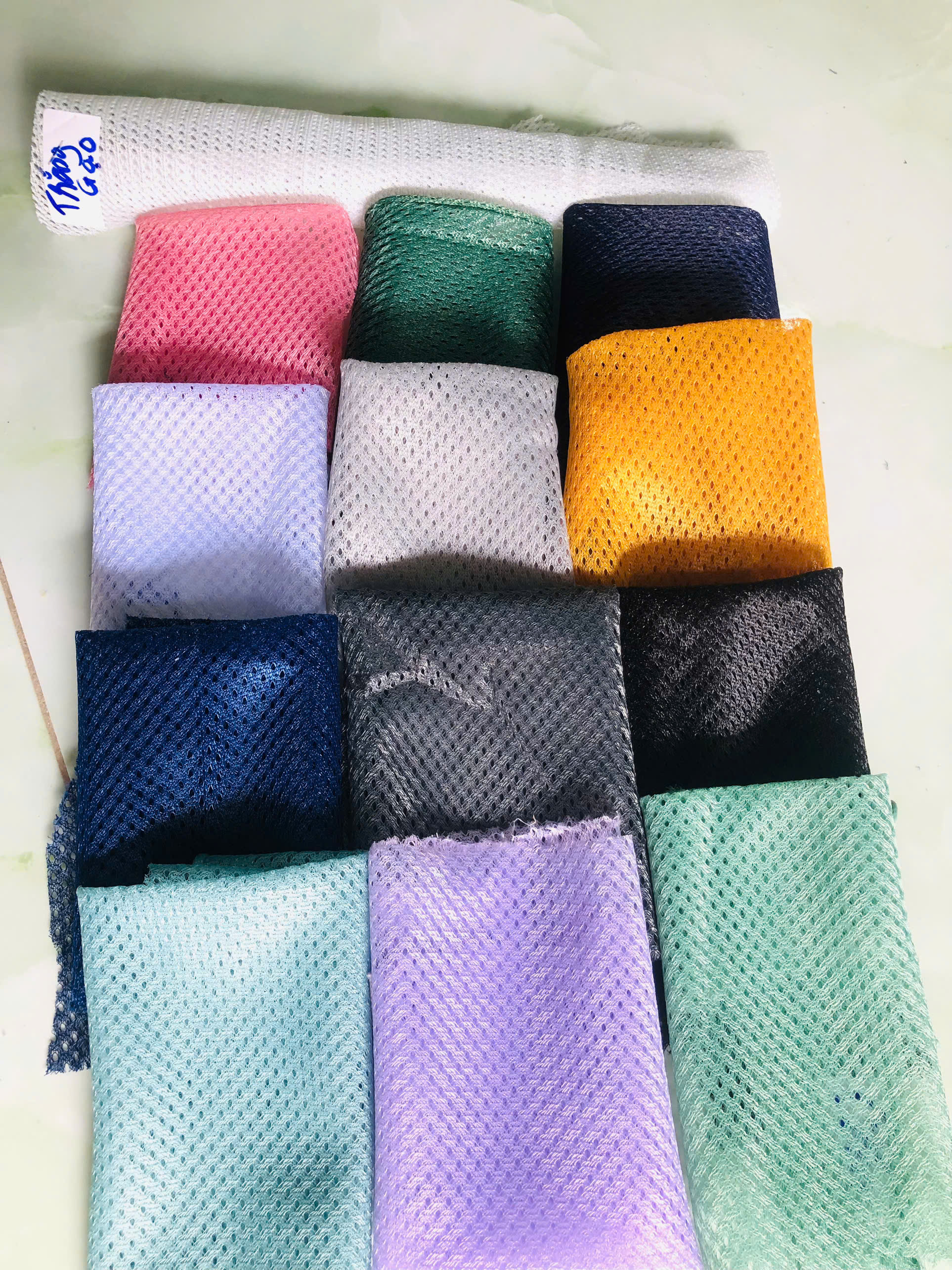 Nguồn vải lưới bán sỉ số lượng lớn cho xưởng may